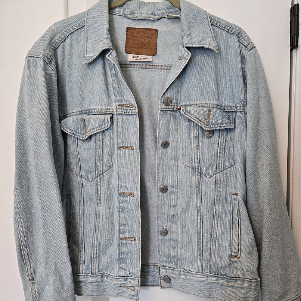 Levi's Lightwash Denim Jacket